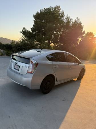 2012 Toyota Prius Two 5dr Hatchback CVT — photo 2