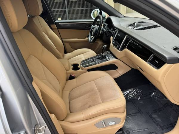 2017 Porsche Macan S 4dr All-wheel Drive Automatic — photo 12