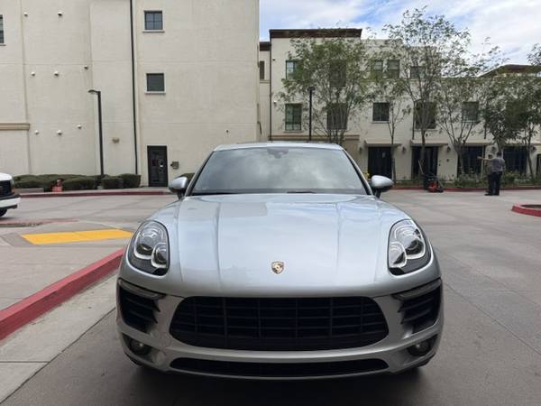 2017 Porsche Macan S 4dr All-wheel Drive Automatic — photo 2