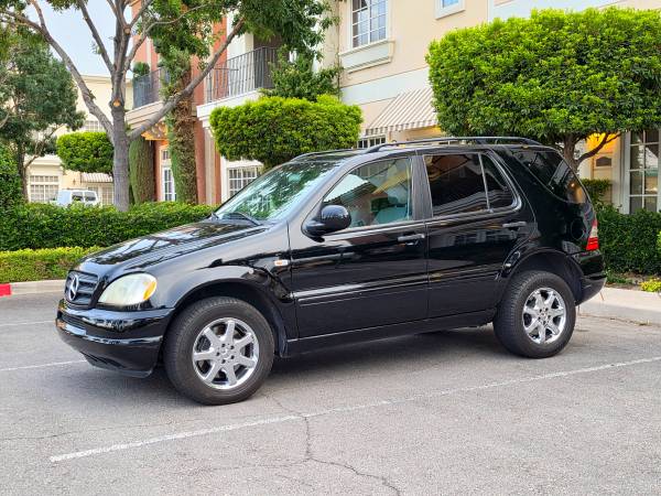 2000 Mercedes-Benz M-Class Base — photo 2