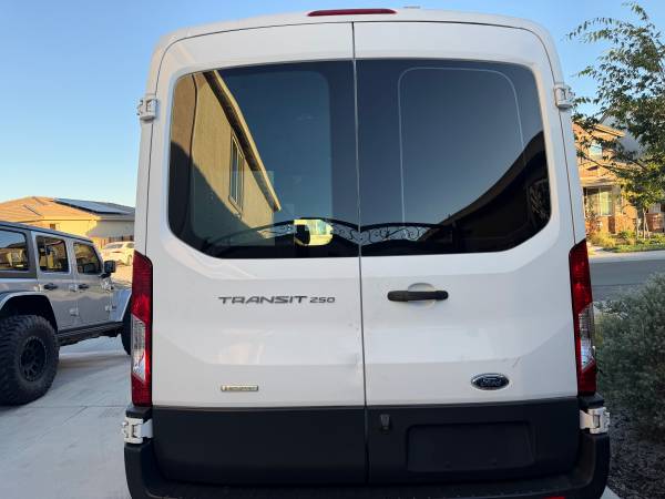 2016 Ford Transit-250 Base — photo 5