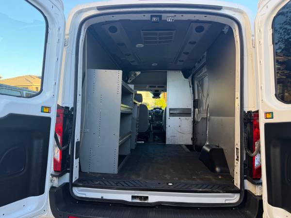 2016 Ford Transit-250 Base — photo 9