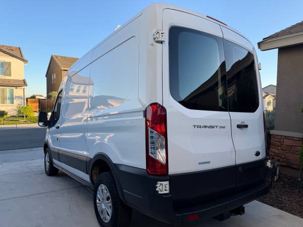 2016 Ford Transit-250 Base — photo 6