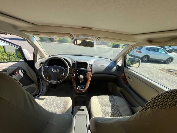 1999 Lexus RX 300 Base 4dr All-wheel Drive Automatic — photo 6
