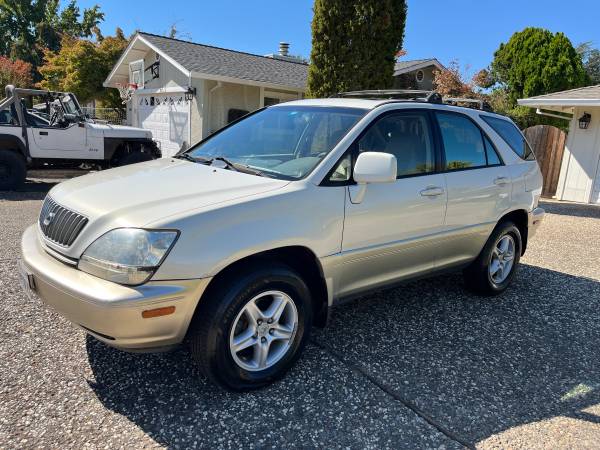 1999 Lexus RX 300 Base 4dr All-wheel Drive Automatic — photo 1