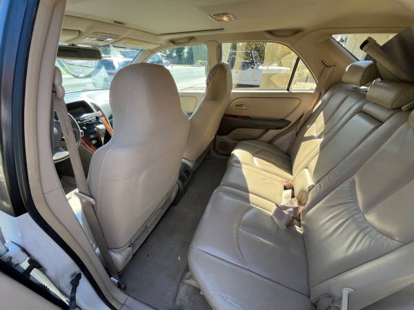 1999 Lexus RX 300 Base 4dr All-wheel Drive Automatic — photo 7