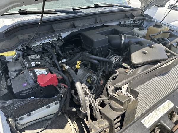2011 Ford E 350 Super Duty XL Wagon Automatic — photo 7