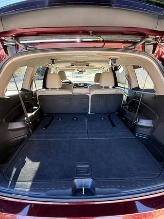 2019 Honda Pilot Touring 4dr Front-wheel Drive Automatic — photo 6