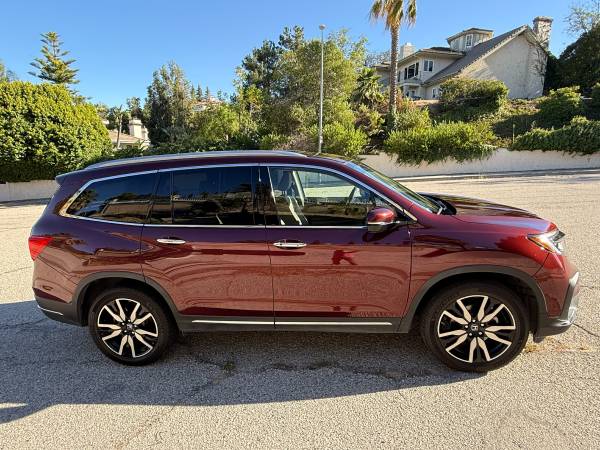 2019 Honda Pilot Touring 4dr Front-wheel Drive Automatic — photo 1