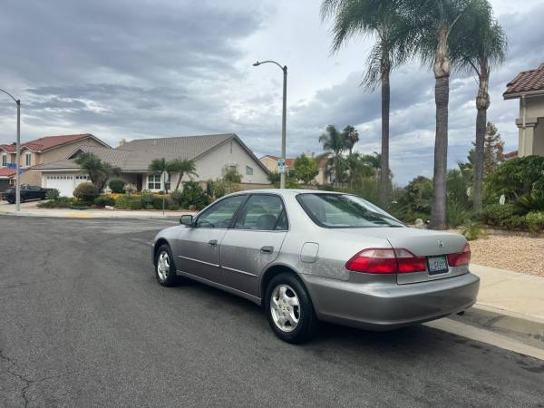2000 Honda Accord 3.0 EX 2dr Coupe Automatic — photo 2