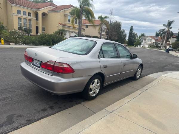 2000 Honda Accord 3.0 EX 2dr Coupe Automatic — photo 3