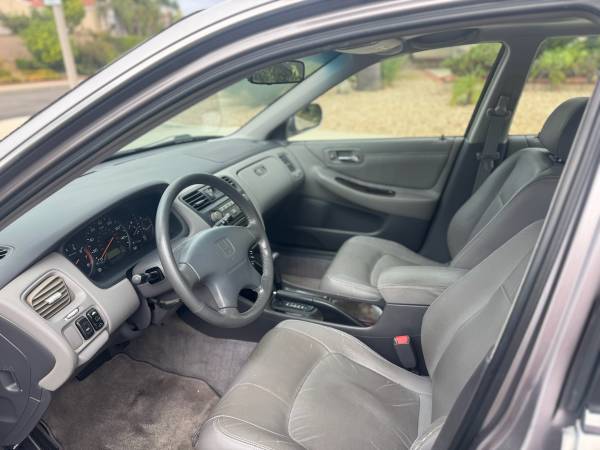 2000 Honda Accord 3.0 EX 2dr Coupe Automatic — photo 5