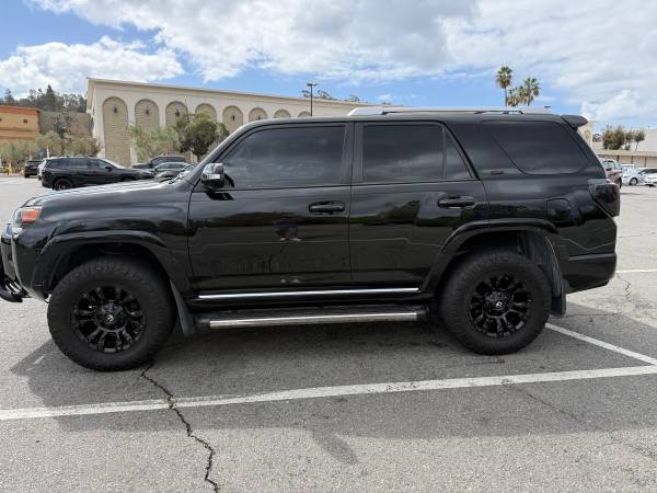 2011 Toyota 4runner SR5 V6 4dr 4x4 Automatic — photo 2