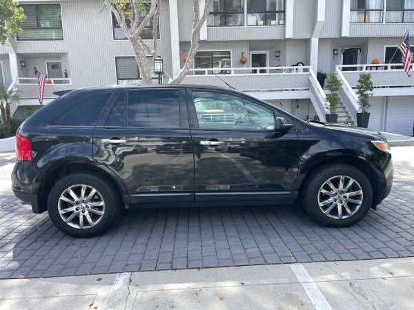 2011 Ford Edge SEL 4dr All-wheel Drive Automatic — photo 2
