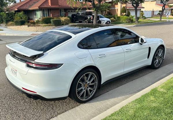 2017 Porsche Panamera Base — photo 11