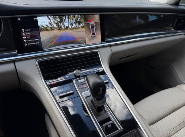 2017 Porsche Panamera Base — photo 6