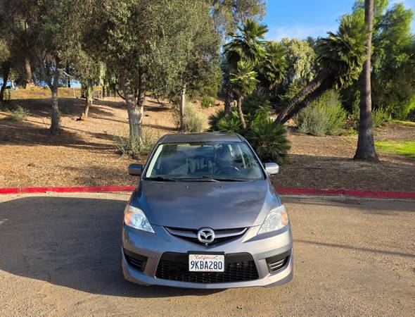 2010 Mazda Mazda5 Sport — photo 2