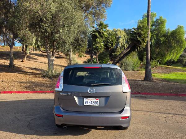 2010 Mazda Mazda5 Sport — photo 10