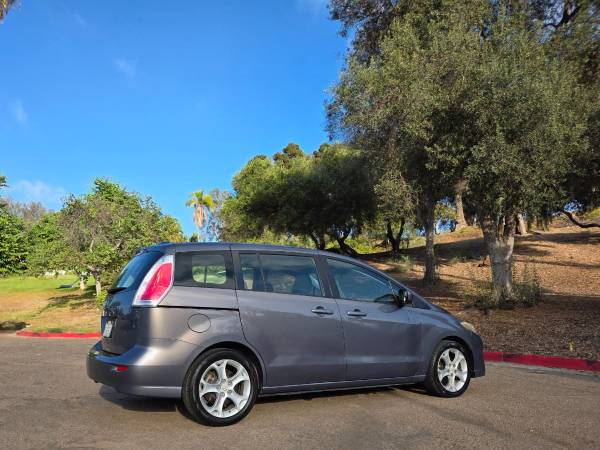 2010 Mazda Mazda5 Sport — photo 9