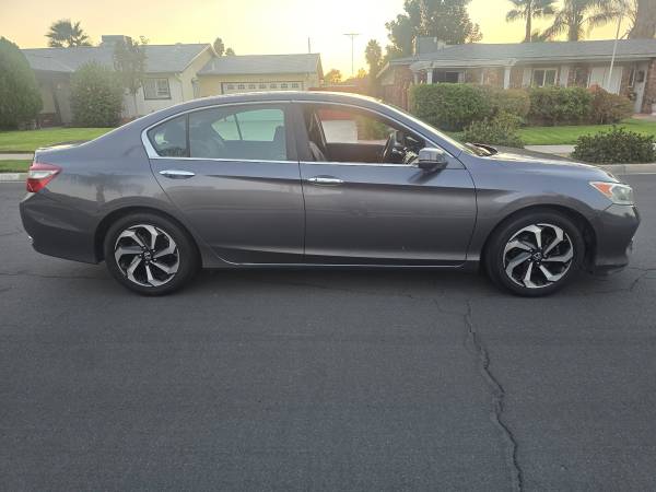 2017 Honda Accord EX-L V6 4dr Sedan Automatic — photo 5