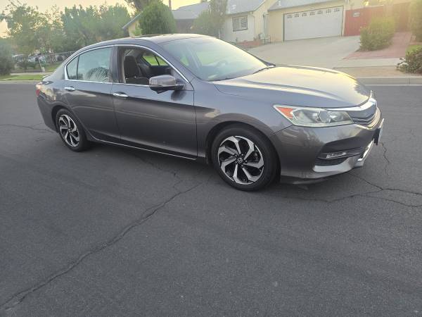 2017 Honda Accord EX-L V6 4dr Sedan Automatic — photo 2