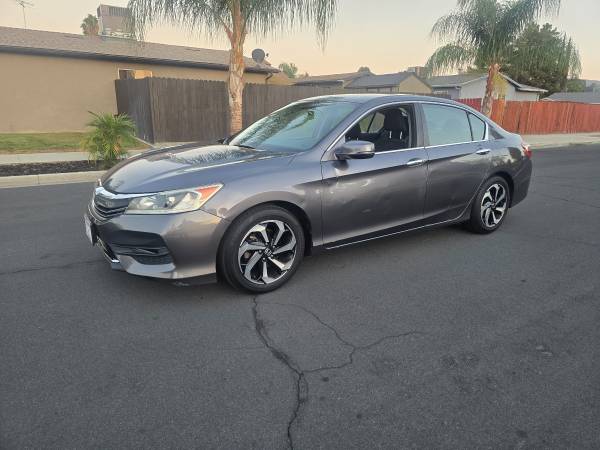2017 Honda Accord EX-L V6 4dr Sedan Automatic — photo 6