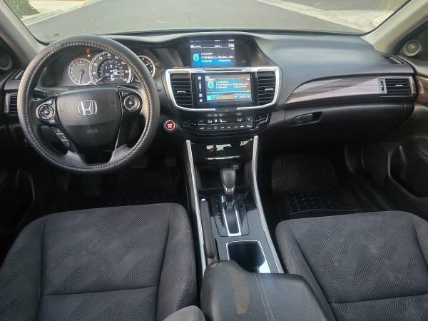 2017 Honda Accord EX-L V6 4dr Sedan Automatic — photo 10