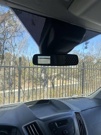 2017 Ford Transit 250 Base Low Roof Cargo Van 129.9 in. WB Automatic — photo 9