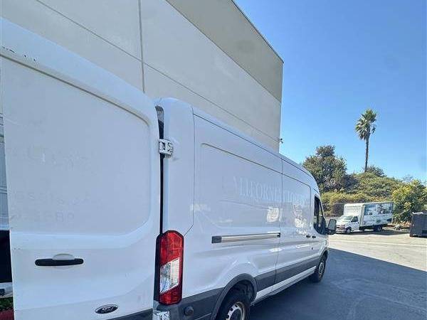 2017 Ford Transit 250 Base Low Roof Cargo Van 129.9 in. WB Automatic — photo 11
