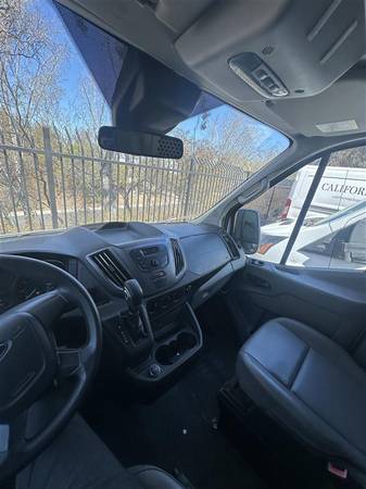 2017 Ford Transit 250 Base Low Roof Cargo Van 129.9 in. WB Automatic — photo 7