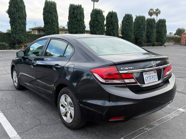 2013 Honda Civic LX — photo 4