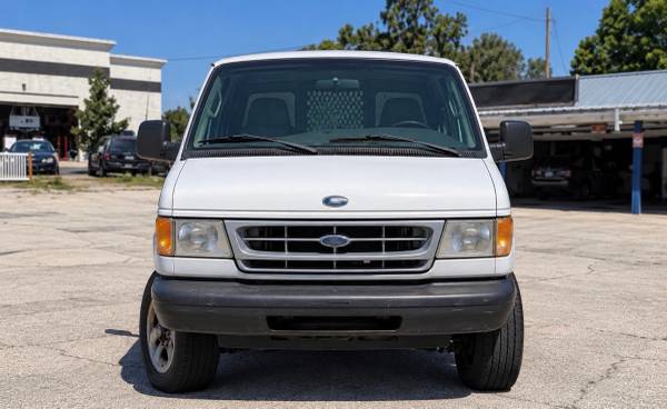 1999 Ford Econoline Van — photo 1