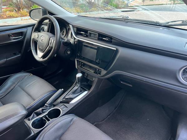 2019 Toyota Corolla SE — photo 12