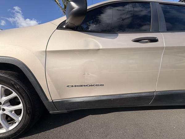 2015 Jeep Cherokee Sport — photo 8