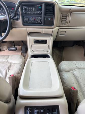 2002 Chevrolet Tahoe Z71 4dr 4x4 Automatic — photo 11