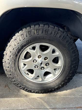 2002 Chevrolet Tahoe Z71 4dr 4x4 Automatic — photo 7