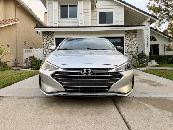 2019 Hyundai Elantra SEL — photo 2