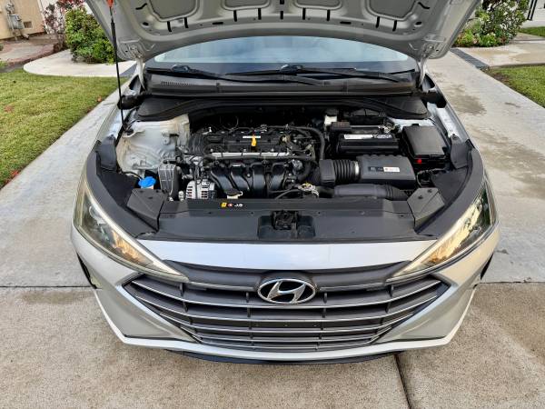 2019 Hyundai Elantra SEL — photo 10