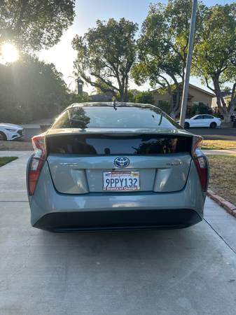2017 Toyota Prius Two Eco — photo 4