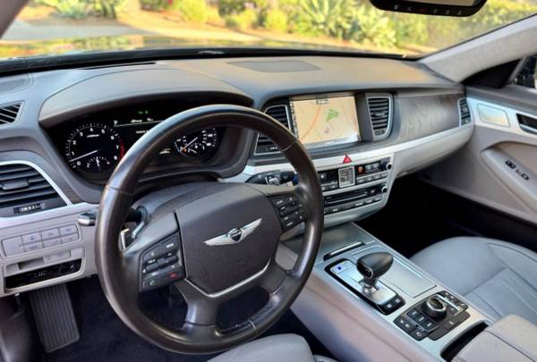 2018 Genesis G80 5.0 Ultimate — photo 7