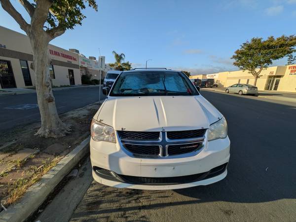 2013 Dodge Grand Caravan SE — photo 3