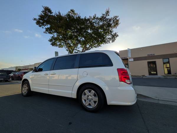 2013 Dodge Grand Caravan SE — photo 4