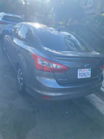 2014 Ford Focus S 4dr Sedan Automatic — photo 3