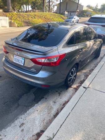 2014 Ford Focus S 4dr Sedan Automatic — photo 2