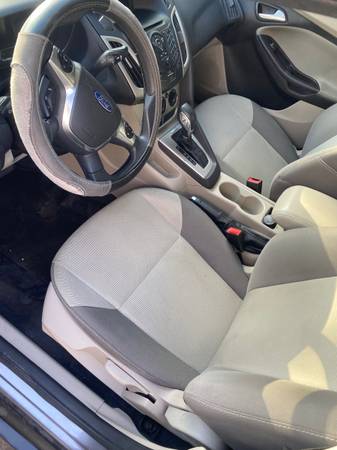 2014 Ford Focus S 4dr Sedan Automatic — photo 4