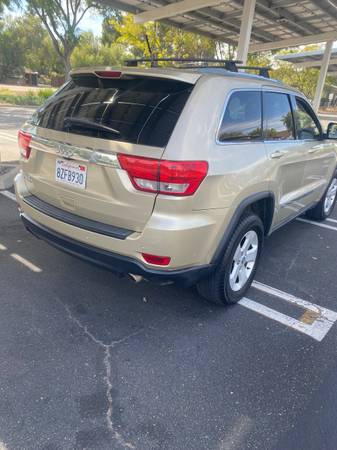 2011 Jeep Grand Cherokee Laredo 4dr 4x2 Automatic — photo 4