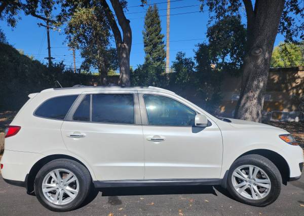 2011 Hyundai Santa FE Limited V6 Front-wheel Drive Automatic — photo 6