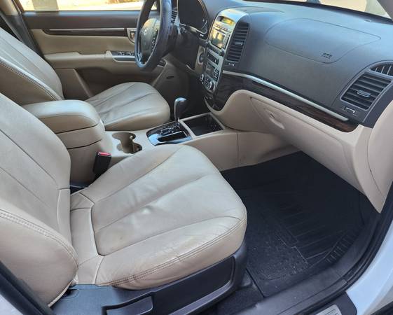 2011 Hyundai Santa FE Limited V6 Front-wheel Drive Automatic — photo 9