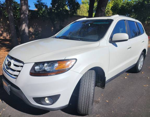 2011 Hyundai Santa FE Limited V6 Front-wheel Drive Automatic — photo 1