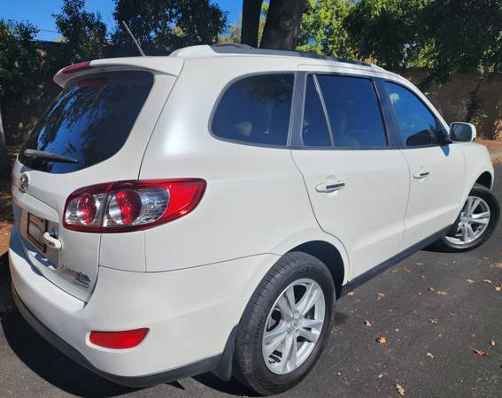 2011 Hyundai Santa FE Limited V6 Front-wheel Drive Automatic — photo 5